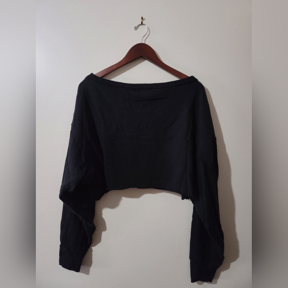 OverSized Crop Top - Picture 3 of 4